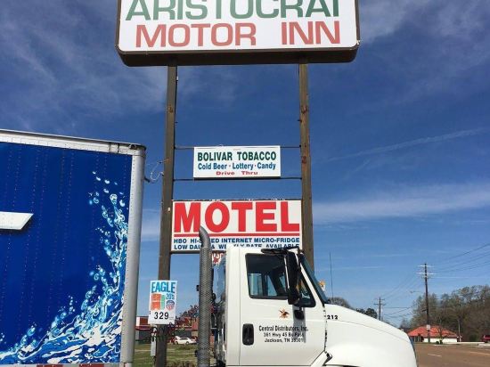 Aristocrat Motor Inn - photo 3