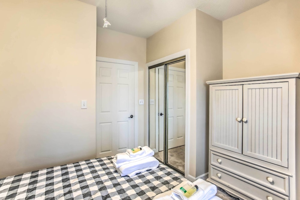 Pool Beach & Golf: Barefoot Resort Condo - photo 9