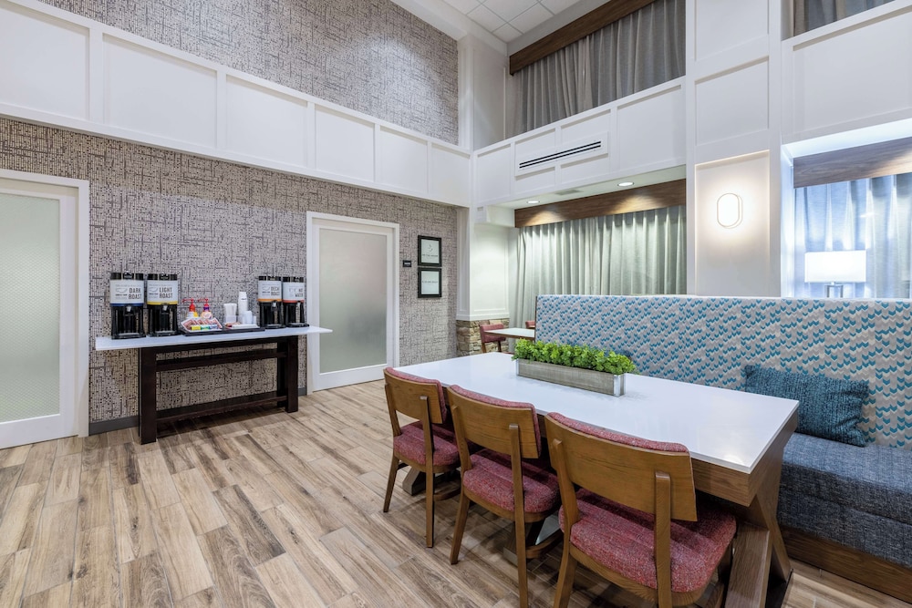 Hampton Inn & Suites Casper - photo 33
