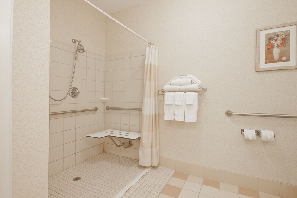 Comfort Inn Davenport East Bettendorf - photo 11