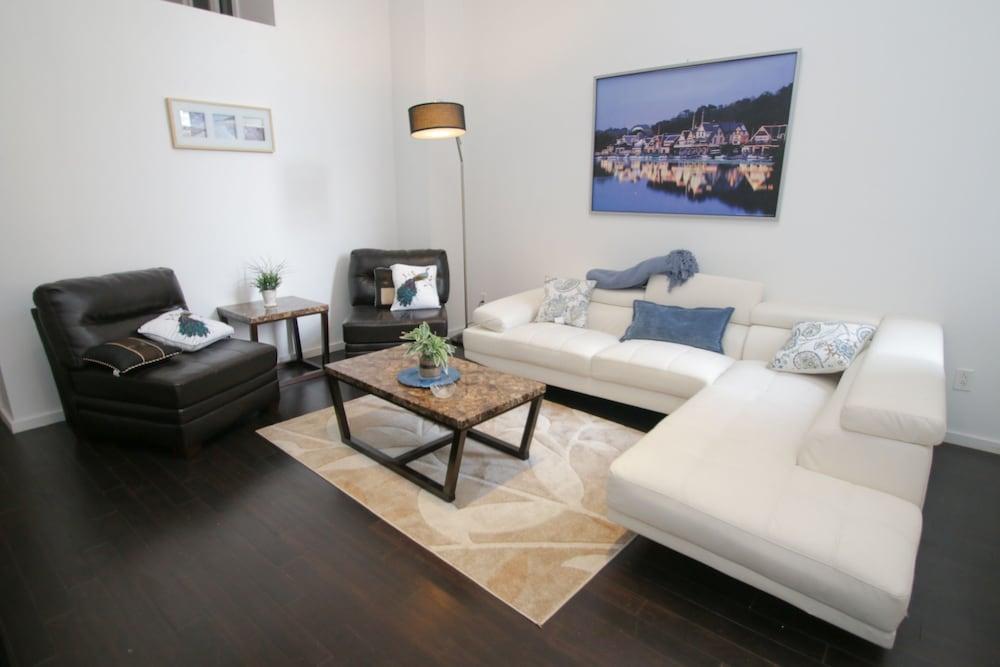 Renaissance Properties 2040 Market Street — 4-Star Luxury Hotel in Philadelphia, United States