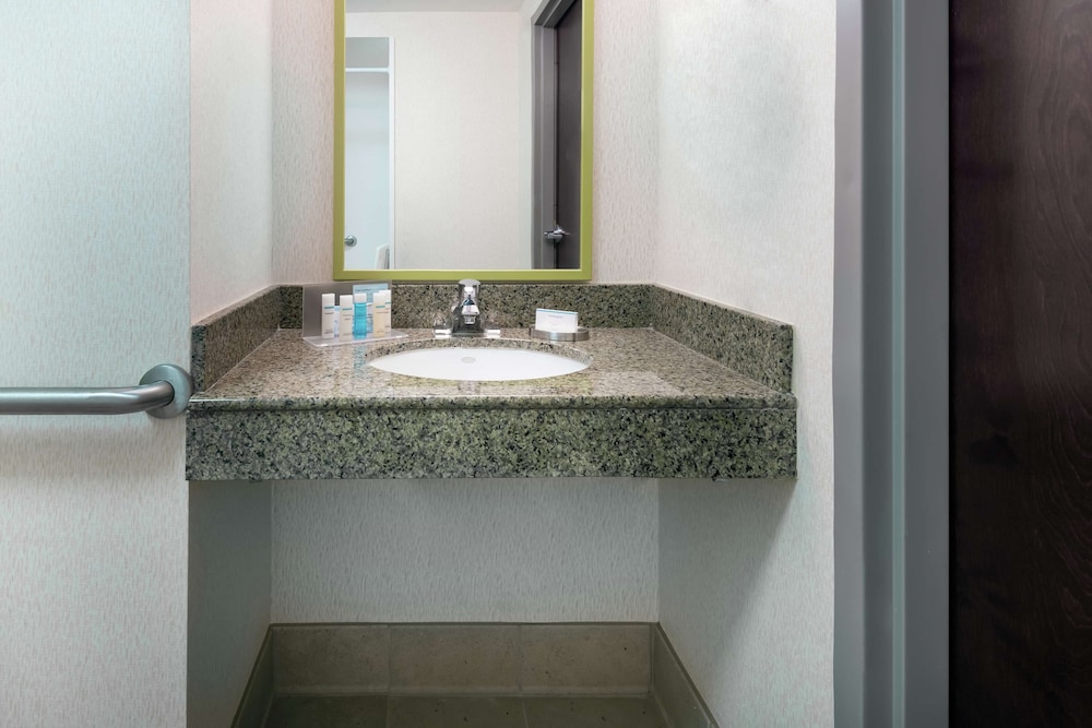 Hampton Inn South Plainfield Piscataway - photo 6