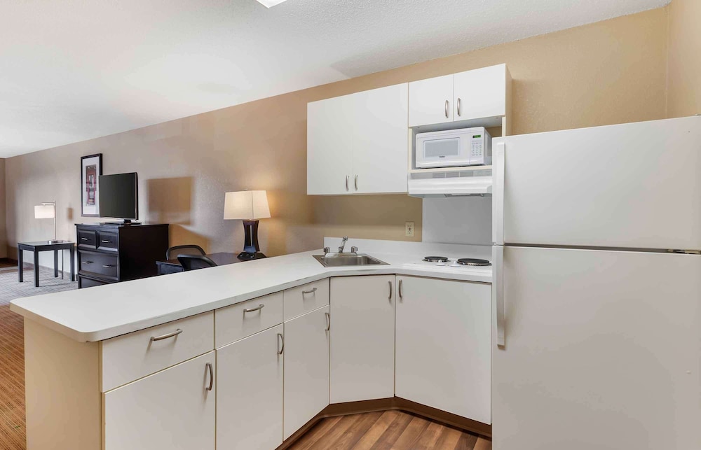 Extended Stay America Suites Chicago Vernon Hills Lake Fores - photo 22