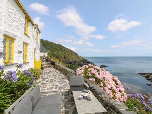 Kerbenetty Harbour Cottage — 4-Star Luxury Hotel in Falmouth, United Kingdom