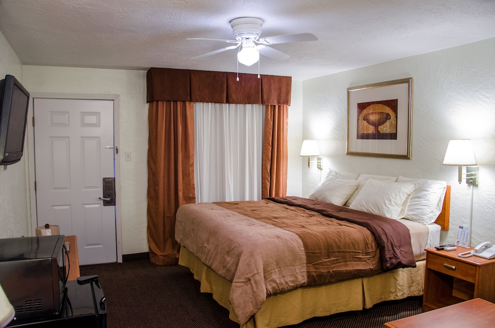 Budget Inn and Suites Colby - photo 7