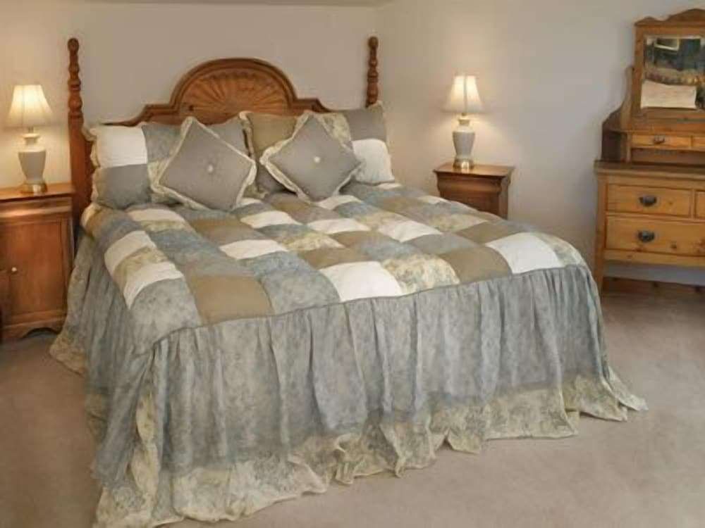 Bodega Harbor Inn - photo 6