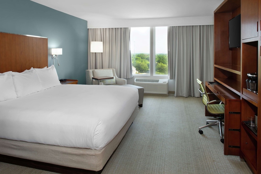 DoubleTree by Hilton Hotel Biloxi - photo 18