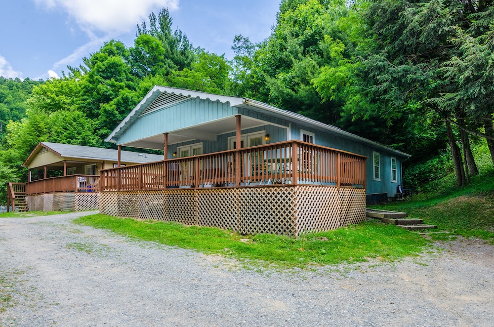 Highland Hills Motel and Cabins A Master Hosts Resort - photo 12