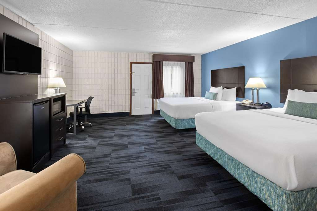 Baymont Inn and Suites by Wyndham Farmington MO - photo 25