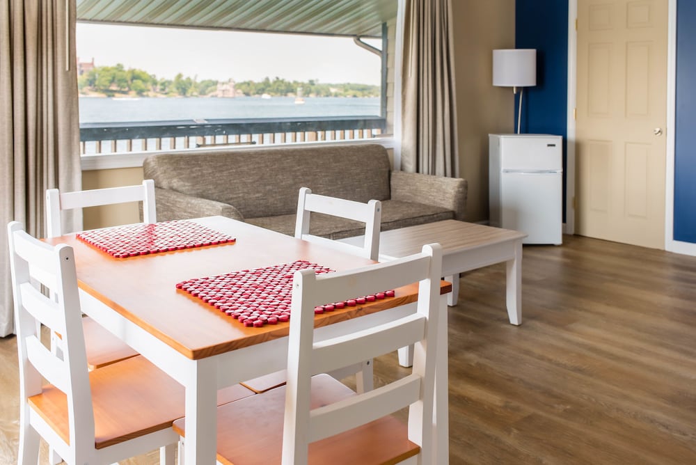 Capt. Thomson's Resort - photo 26