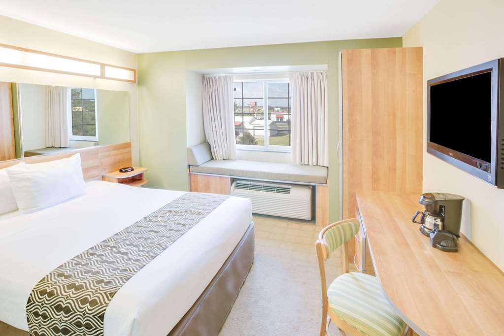 Microtel Inn & Suites by Wyndham Saraland North Mobile - photo 11