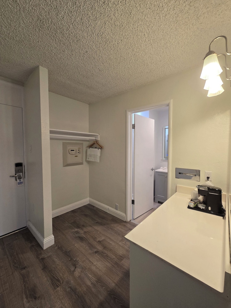Marina Village Inn - photo 32