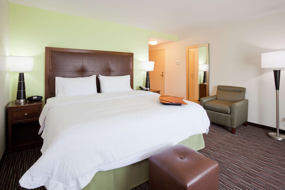 Hampton Inn & Suites Minneapolis West Minnetonka - photo 11