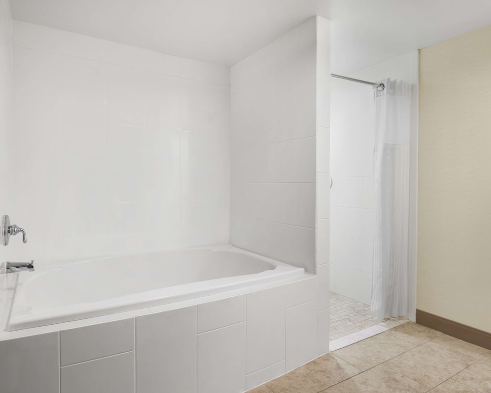 Hilton Garden Inn Las Vegas Henderson - photo 17
