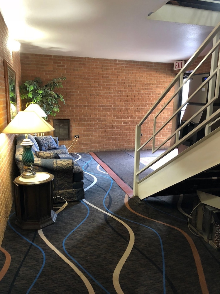 Valued Stay Sun Prairie - photo 20