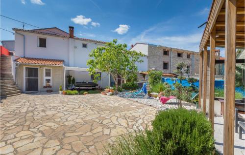 2 Bedroom Cozy Apartment In Vodnjan — 4-Star Luxury Hotel in Vodnjan, Croatia