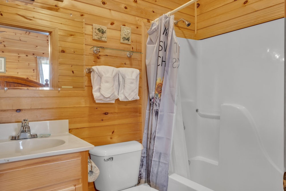 Heavenly Views Amazing Mountain Views 8 Bedroom Cabin by Heavenly Views Resort - photo 25