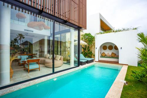 Villa Oria Canggu Brand new 3BR mediterranean Villa with Ricefield sunset view — 4-Star Luxury Hotel in Kerobokan, Indonesia