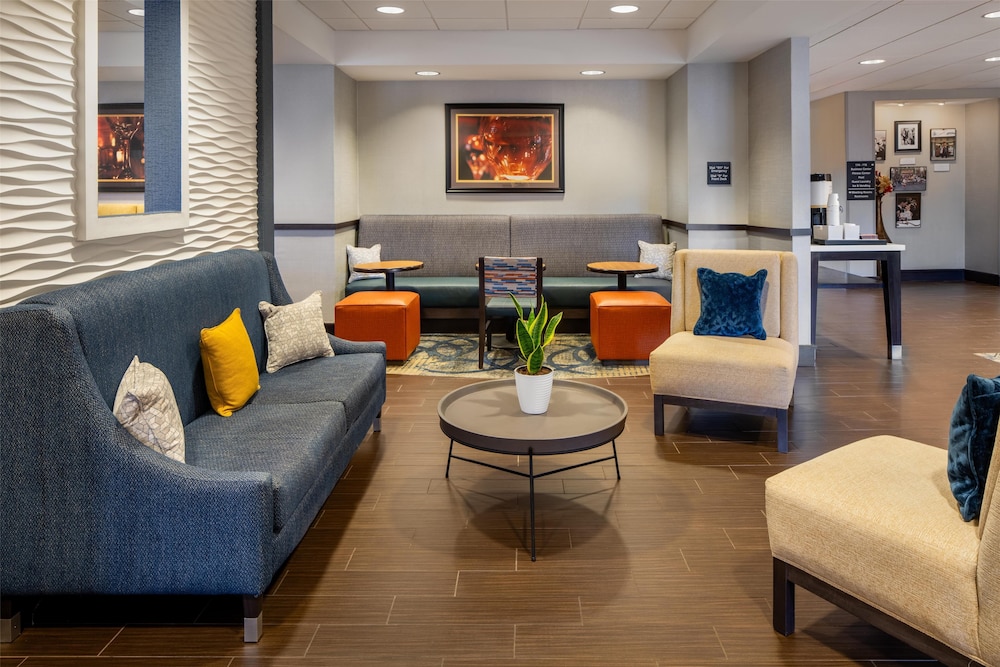 Hampton Inn Seneca Falls - photo 2