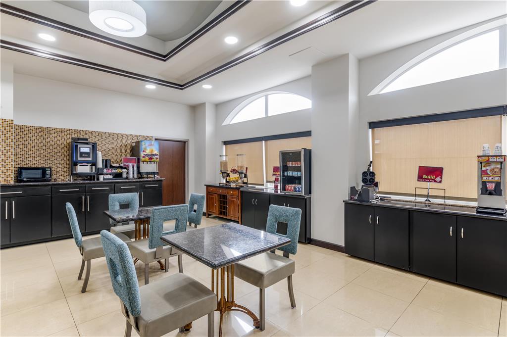 Best Western Plus JFK Inn & Suites - photo 56