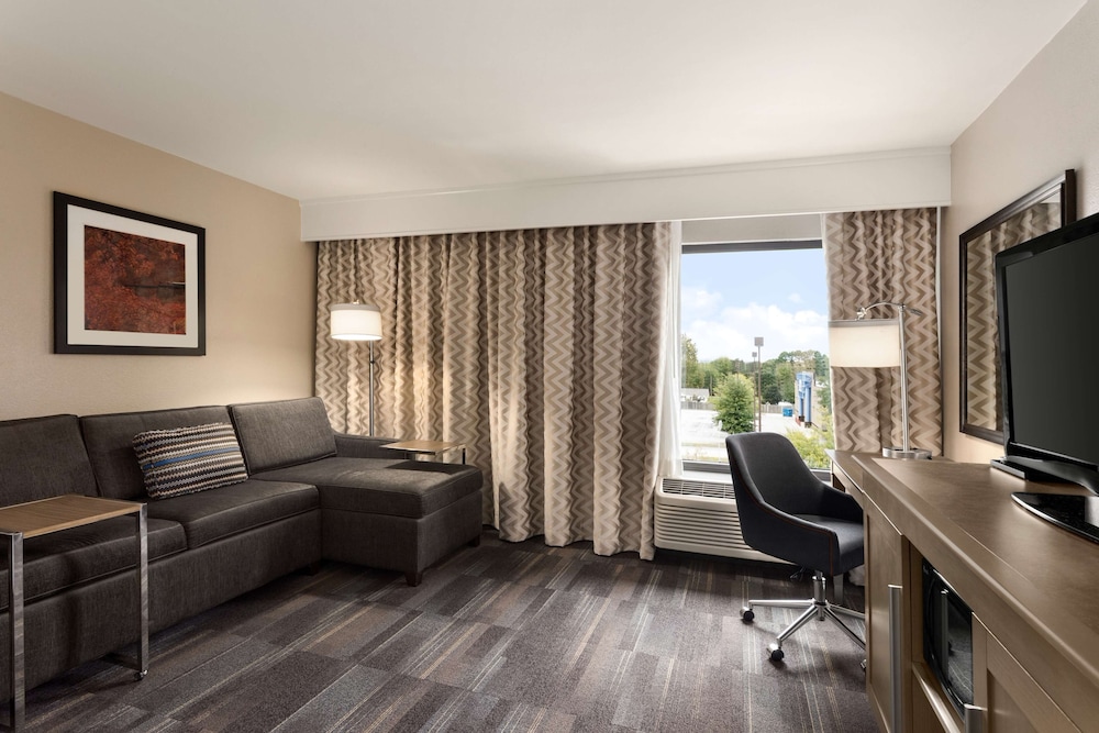 Hampton Inn by Hilton Fort Smith - photo 23