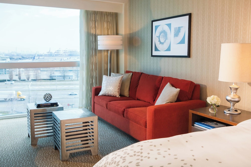 Renaissance Newark Airport Hotel - photo 19