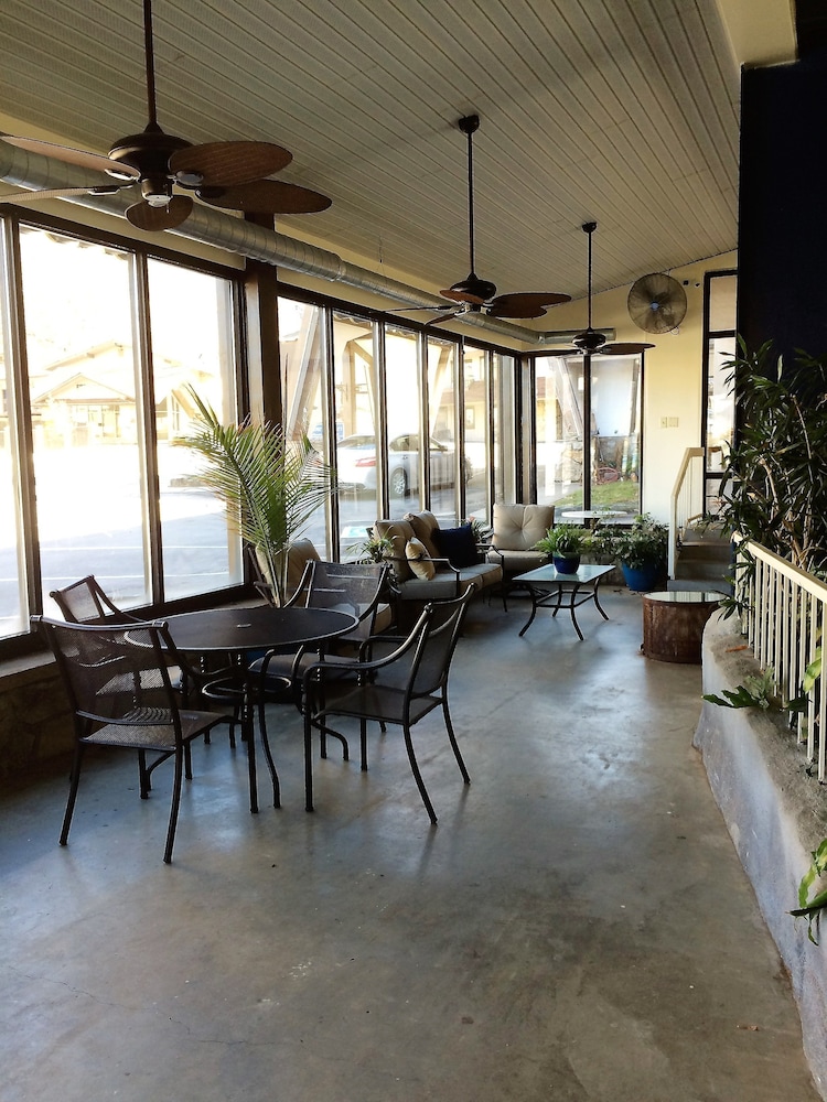 Sidney James Mountain Lodge - photo 56