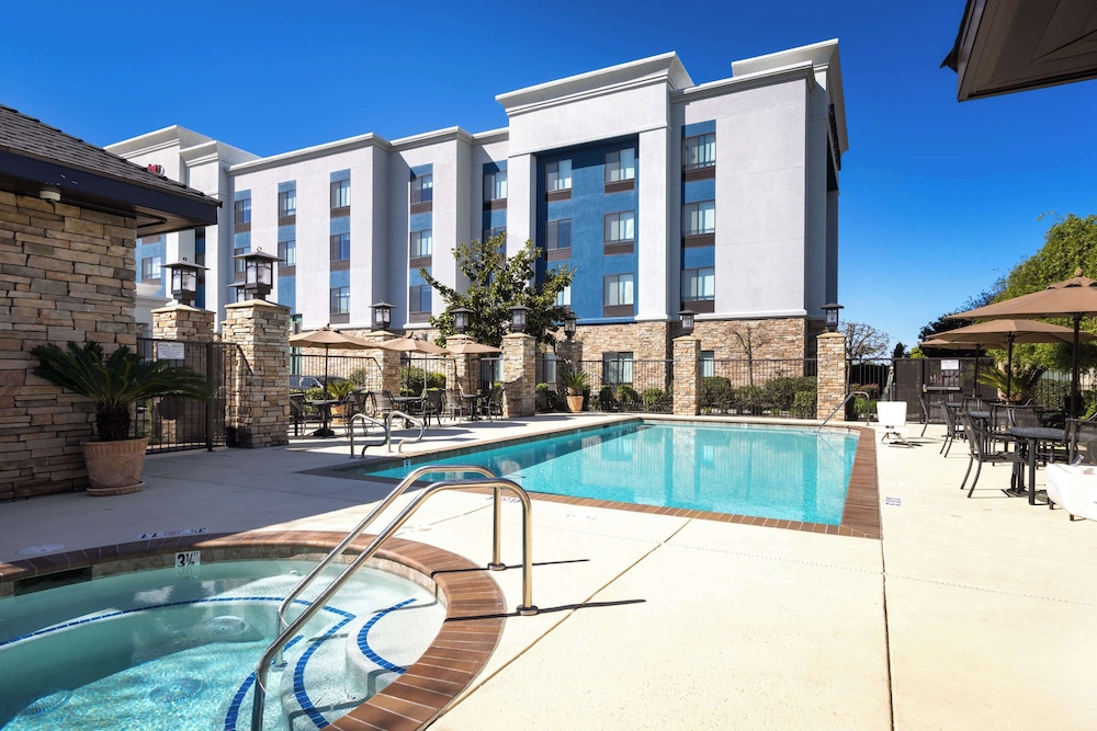 Hampton Inn & Suites Manteca - photo 43