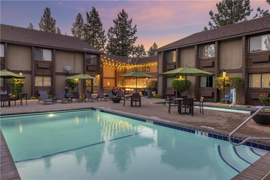 Best Western Plus Truckee Tahoe Hotel - photo 9