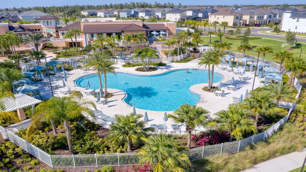 Disney Getaway: Pool Spa & Lake Views - photo 38