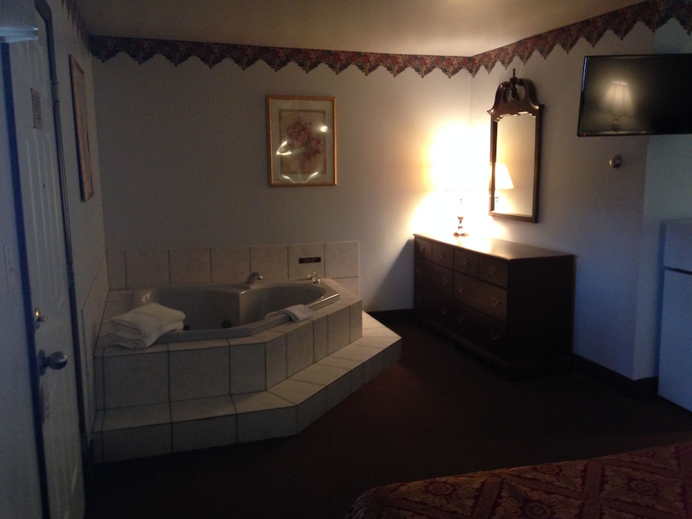 Fred's Inn - photo 11