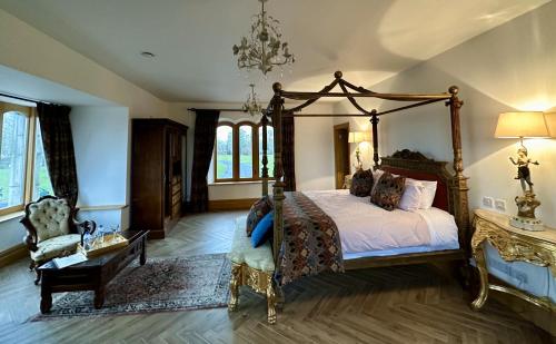 Claregalway Castle — 4-Star Luxury Hotel in Claregalway, Republic of Ireland