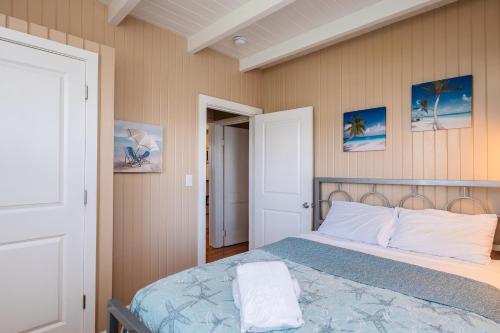 Coastal Breeze by Oak Island Accommodations - photo 17