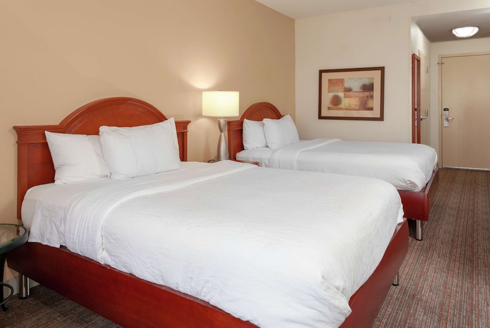 Hilton Garden Inn Charlotte North - photo 5