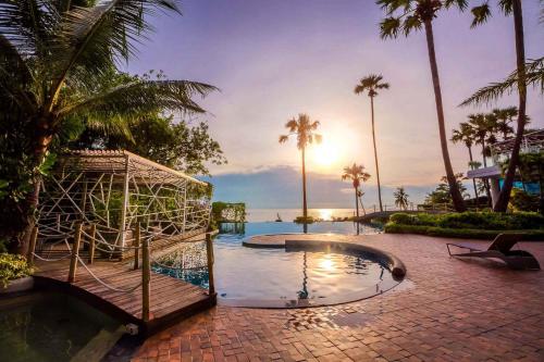 The Palm Wongamat 1BR Luxury Beachfront Suite Ocean View 32 Floor — 4-Star Luxury Hotel in Pattaya, Thailand