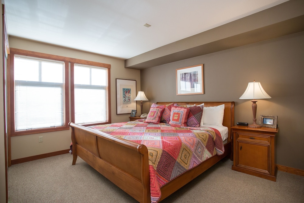 1202 Two Bedroom Standard Eagle Springs West 2 Condo By Redawning 19639696 — Mount Carmel