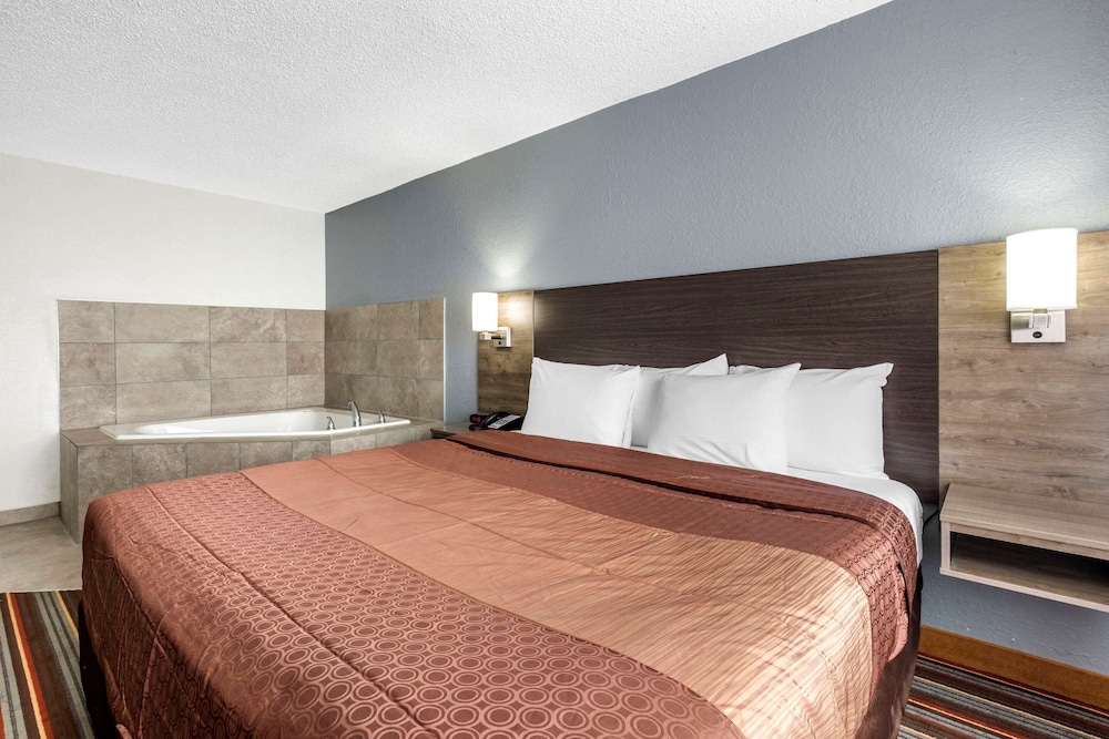 Quality Inn & Suites Sulphur Springs - photo 39