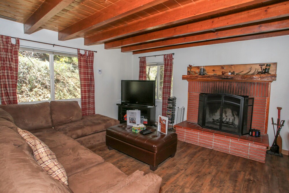 Little Swiss Inn - photo 29