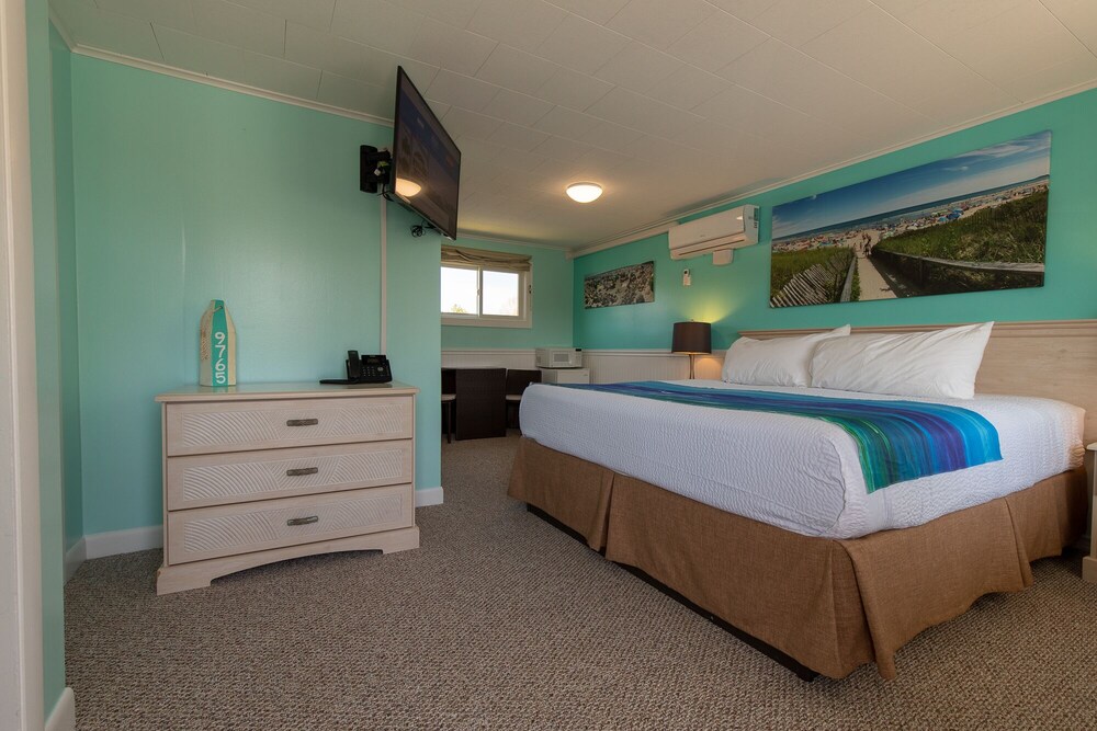 Footbridge Beach Motel - photo 56