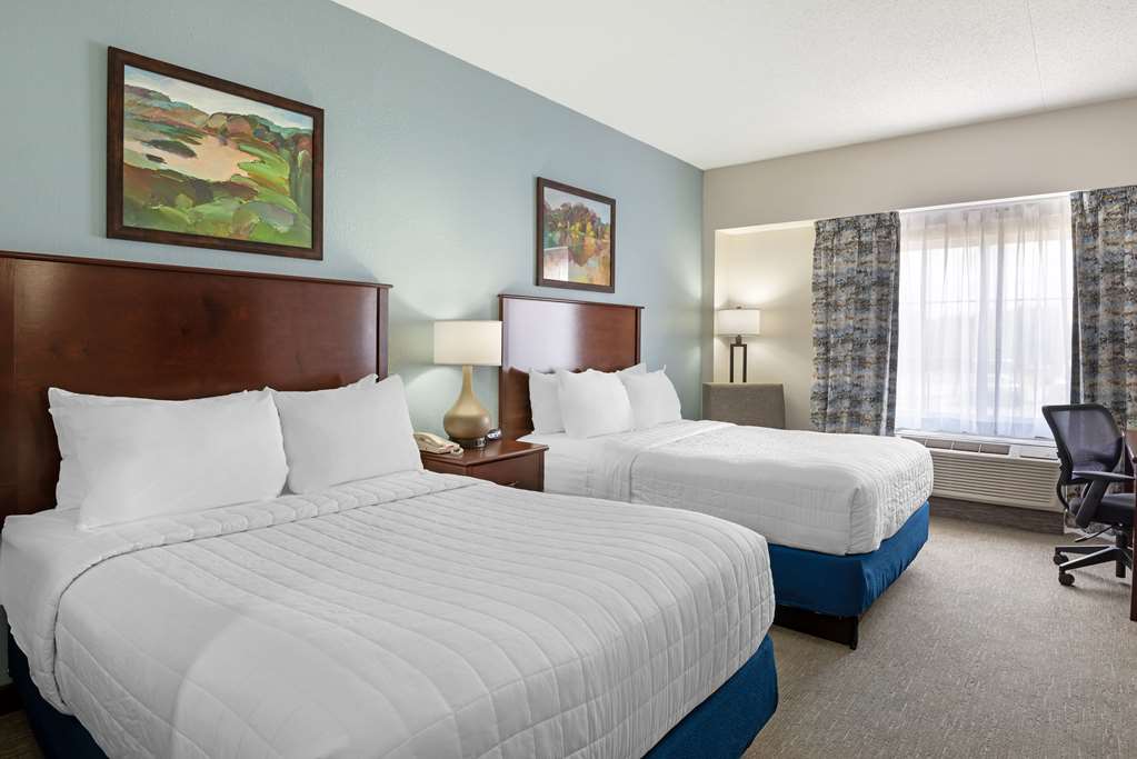 Best Western Plus Crossroads Inn & Suites - photo 6