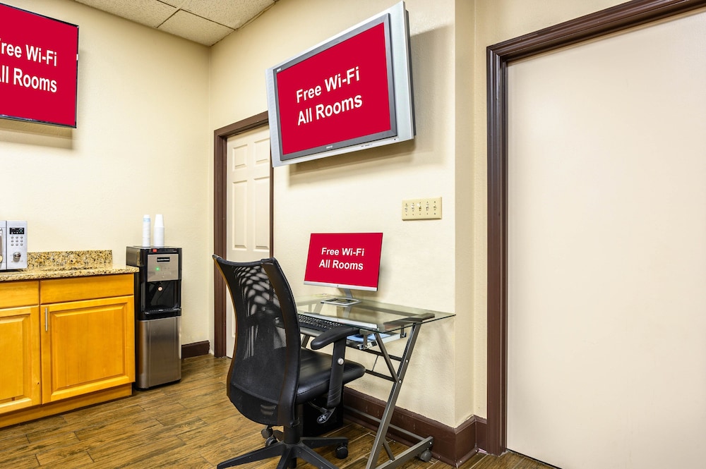 Red Roof Inn Sylacauga - photo 28