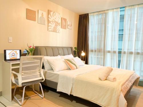 Top BGC Condo Across Grand Hyatt Hotel #oursw12k — 4-Star Luxury Hotel in Manila, Philippines