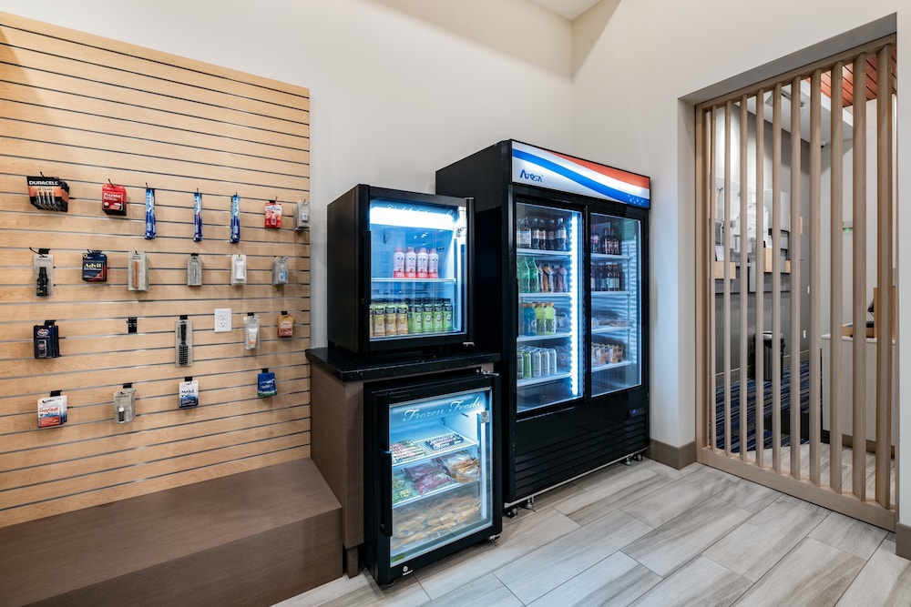 Holiday Inn Express & Suites Lincoln Downtown by IHG - photo 24