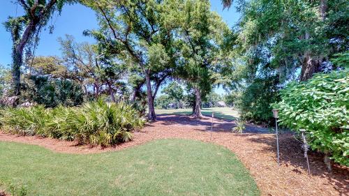 32 Heath Dr - photo 25