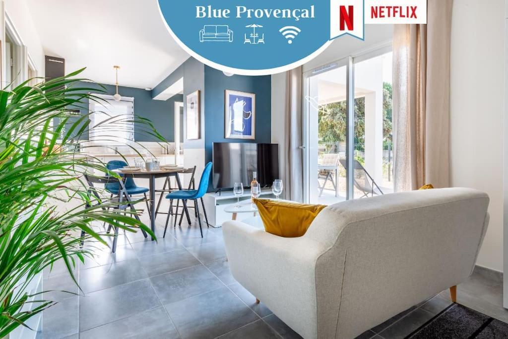 Blue Provencal Appartement — 4-Star Luxury Hotel in Morieres-Les-Avignon, France