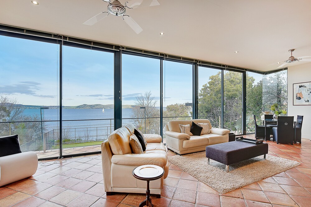 Kylakin On The Derwent River Rejuvenate Stays — Sandy Bay