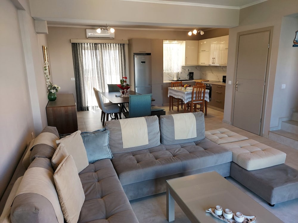 Rethymno Suburb Maisonette in Rethymno, Greece