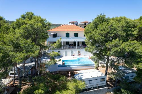 Villa Rosea — 4-Star Luxury Hotel in Slatine, Croatia