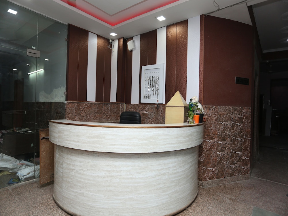 Oyo 28264 Chirag House