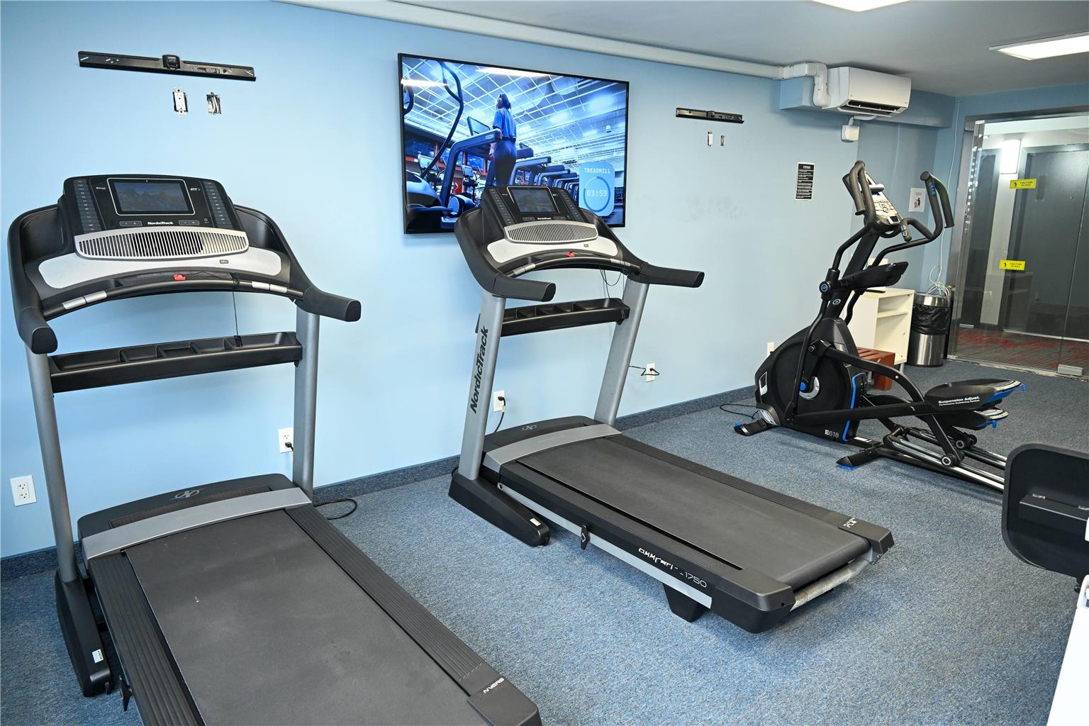 Ramada by Wyndham North Bergen - photo 10